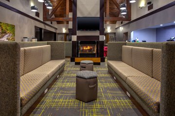Pet Friendly Hampton Inn & Suites Cleveland Airport / Middleburg Heights in Middleburg Heights, Ohio