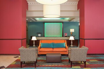 Pet Friendly Hampton Inn Indianapolis Downtown Across from Circle Centre in Indianapolis, Indiana