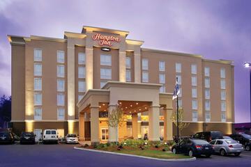 Pet Friendly Hampton Inn North Olmsted Cleveland Airport in North Olmsted, Ohio