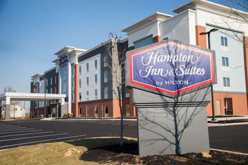 Pet Friendly Hampton Inn & Suites by Hilton Warrington Horsham in Warrington, Pennsylvania