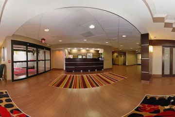 Pet Friendly Hampton Inn Fort Myers Airport & I 75 in Fort Myers, Florida