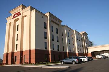 Pet Friendly Hampton Inn & Suites Knoxville / North I 75 in Knoxville, Tennessee