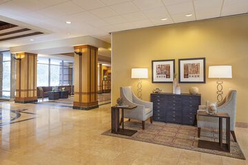 Pet Friendly Hampton Inn & Suites Downers Grove Chicago in Downers Grove, Illinois