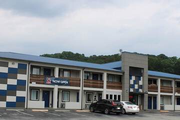 Pet Friendly Studio 6 Suites Chattanooga TN Lookout Mtn. in Chattanooga, Tennessee