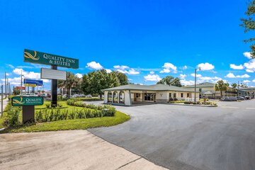 Pet Friendly Quality Inn & Suites Downtown in Orlando, Florida