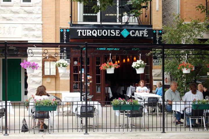 Pet Friendly Turquoise in Chicago, IL