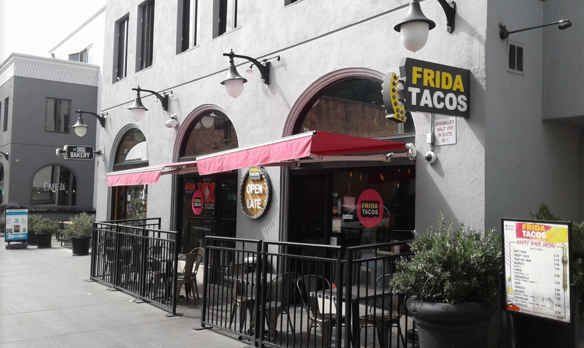 Pet Friendly Frida’s Tacos in Pasadena, California