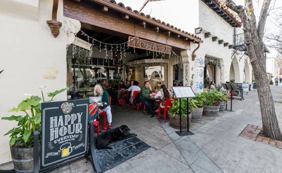 Pet Friendly Coupe Café in Palo Alto, CA