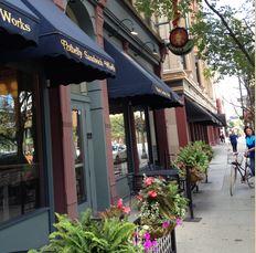 Pet Friendly Potbelly Sandwich Works in Chicago, IL