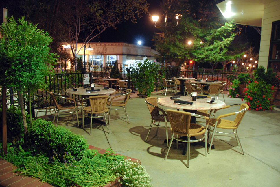 Pet Friendly Oasis Grille & Wine Lounge in Pleasanton, CA