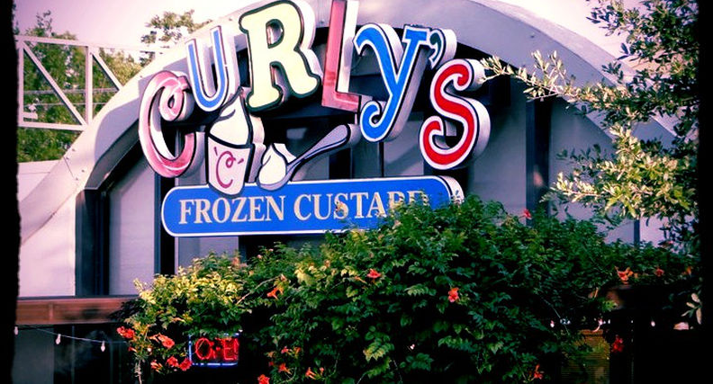 Pet Friendly Curly's Frozen Custard in Fort Worth, TX