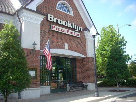 Pet Friendly Brooklyn Pizza Parlor in Charlotte, NC