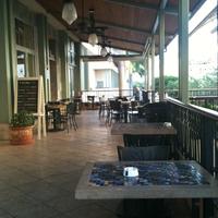 Pet Friendly C'est Bon in Coral Gables, FL