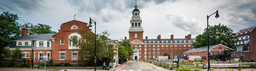 Pet Friendly Getaways & Vacations to College Towns. Travel Guide for Dog & Cat owners Pet Friendly Getaways & Vacations to College Towns. Travel Guide for Dog & Cat owners