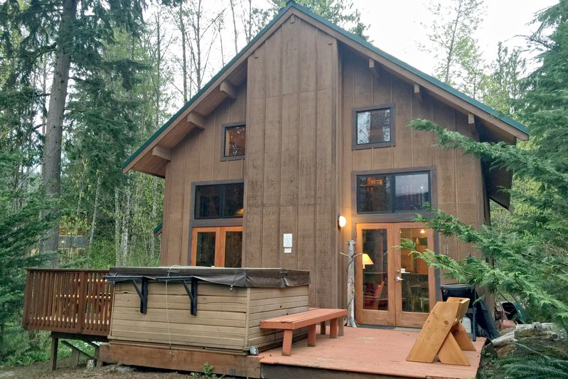 Pet Friendly Mt. Baker Rim Cabin #44 in Maple Falls, Washington